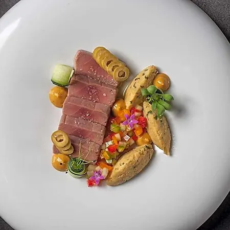 The Editory Riverside Hotel, An Historic Hotell 5*