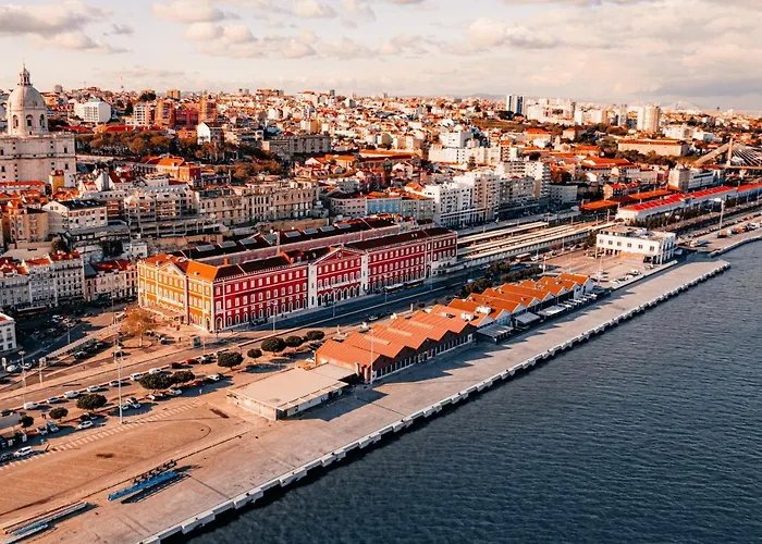 The Editory Riverside Hotel, An Historic Hotel 5*