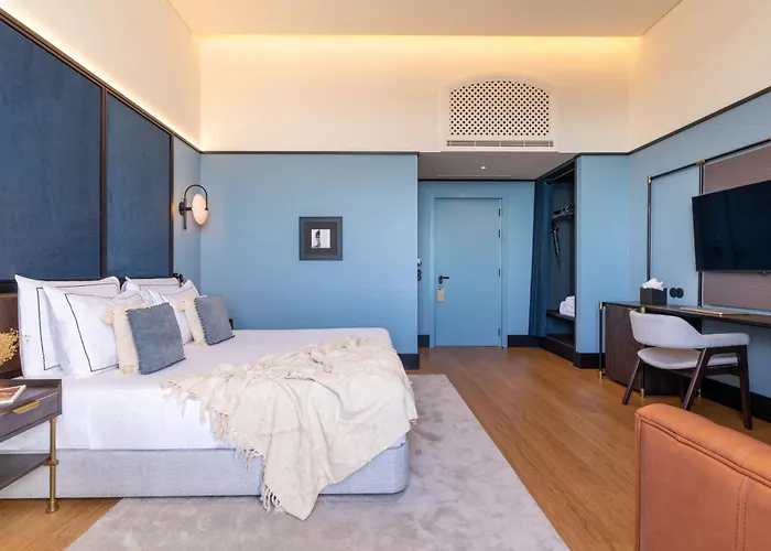 Hotel The Editory Riverside Hotel, An Historic