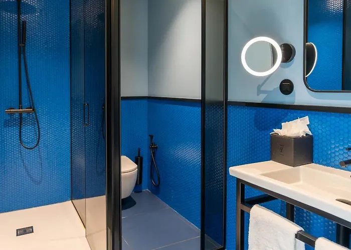 The Editory Riverside Hotel, An Historic Hotel