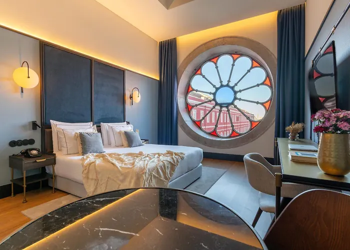 The Editory Riverside Hotel, An Historic