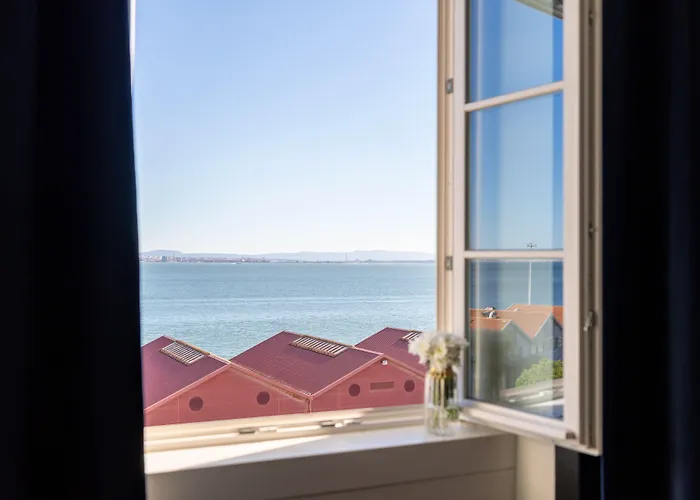 The Editory Riverside Hotel, An Historic 5*