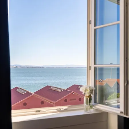 The Editory Riverside Hotel, An Historic 5* リスボン